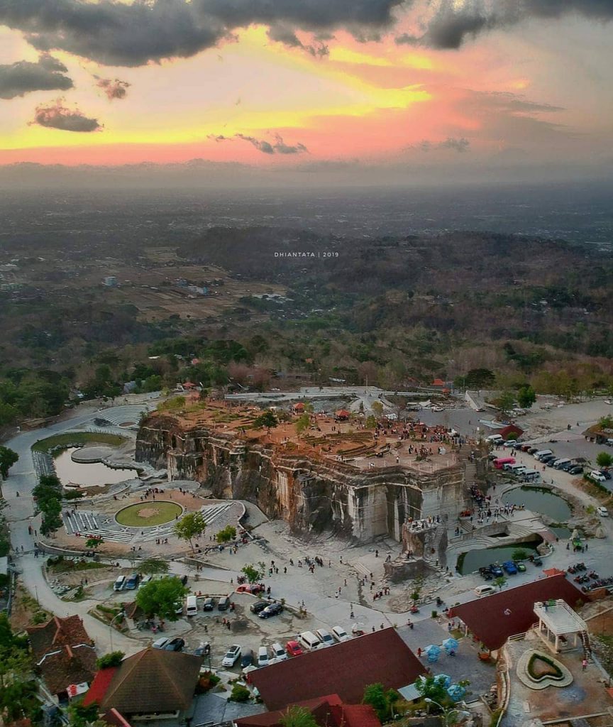 Tebing Breksi Jogja, Tempat Terbaik Berburu Foto Instagramable Tebing Breksi Jogja, Tempat Terbaik Berburu Foto Instagramable