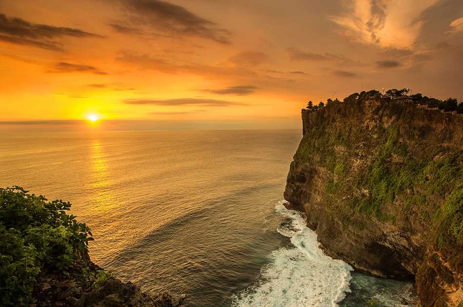 20 Gambar  Pemandangan  Alam di  Indonesia yang Paling indah