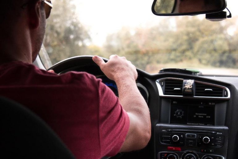 Secrets Tips to Rent Cheap Car, Guides for Travelers 2019 rent cheap car