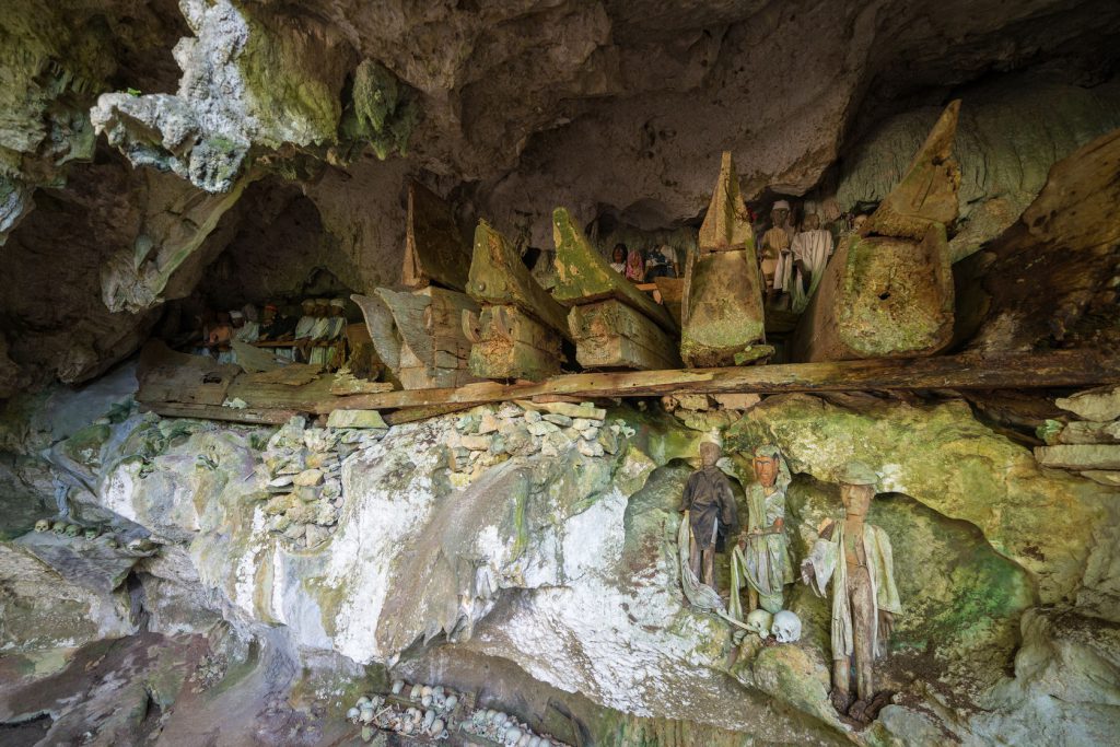 hous of dead tana toraja