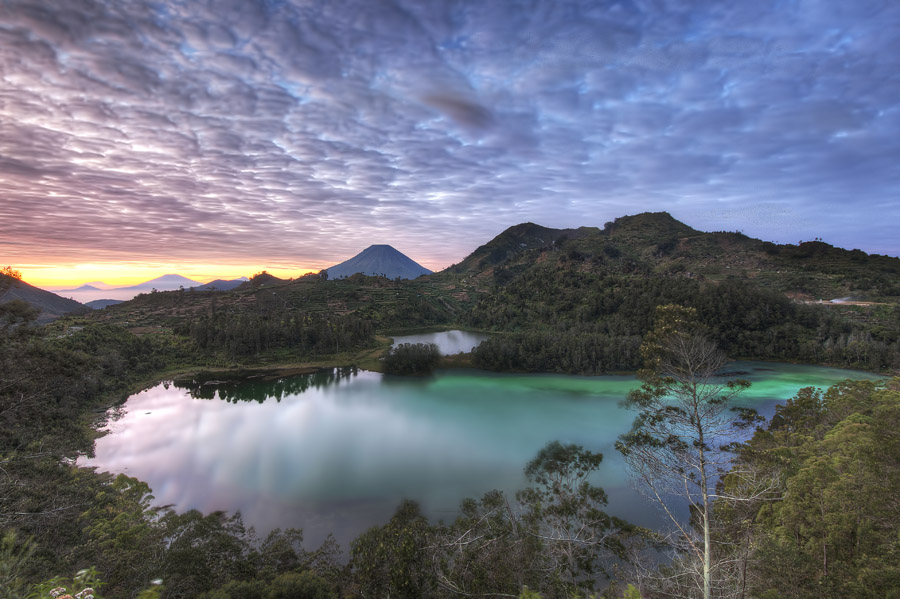 telaga warna dieng